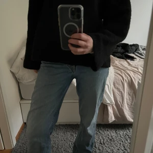 Jättefina jeans - Jättefina jeans som jag aldrig använder då de börjar bli för thighta i midjan, önskar att de fortfarande passade då jag gillar de världsfred mycket!