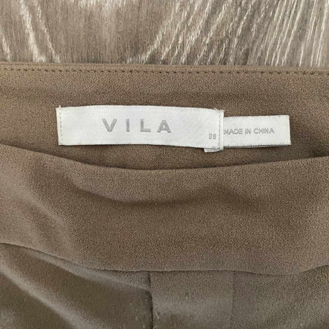 Beiga kostymbyxor  - 91