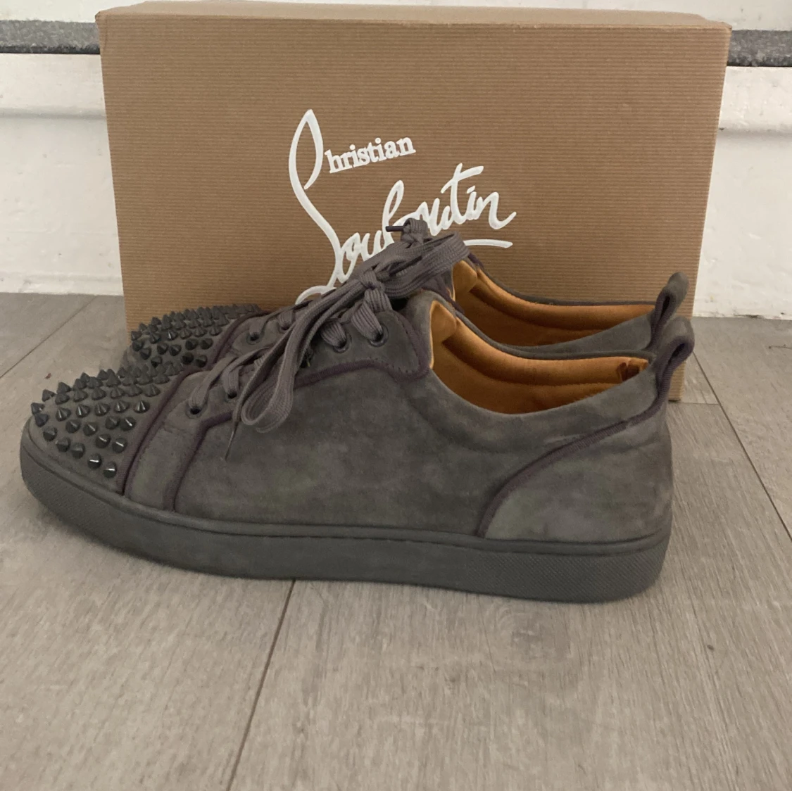 Louboutins skor