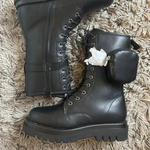 Ny stövletter  - Ny stövletter storlek 40  
