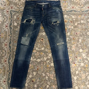 Dsquard Jeans - Super fräscha dsquard jeans i storlek 50  Säljs för 1300 men pris kan diskuteras.