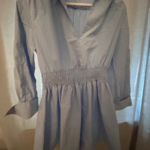 Zara klänning - Somrig randig klänning från zara💞