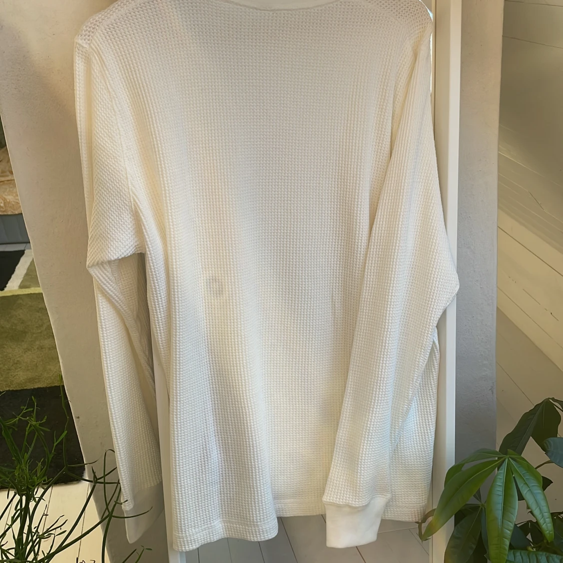 Uniqlo waffle crew neck  - 90