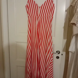 Mango Randig klänning  - Ny klänning från Mango strl L