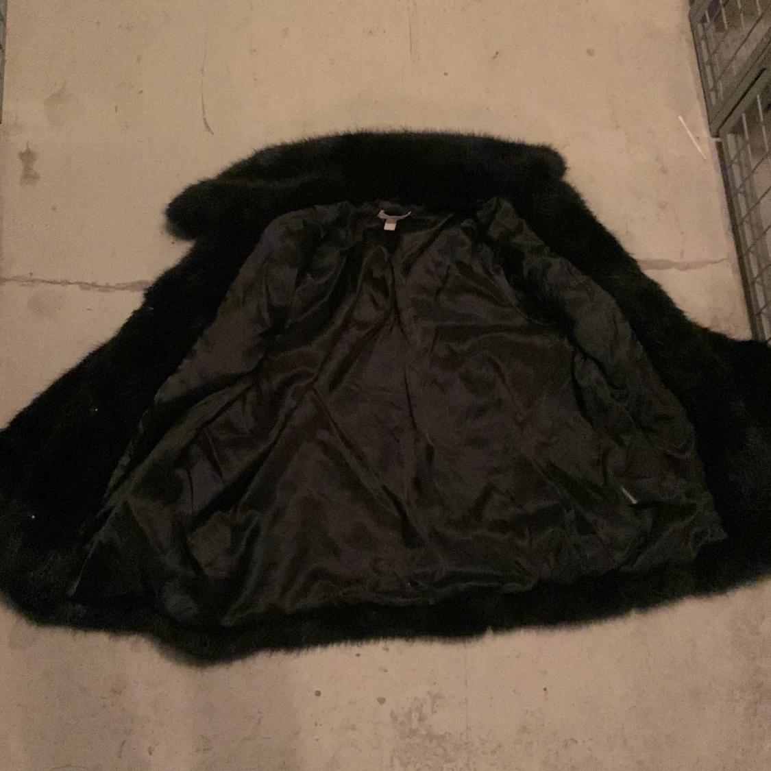 En pälsjacka  H&M  - 90