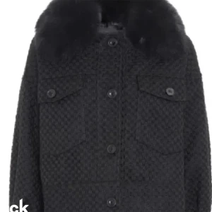 Meotine kappa - Svart meotine kappa som ej kommer till användning längre!