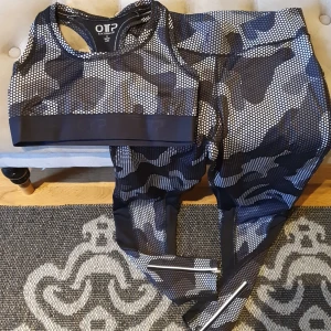 OTP EXTREME TRÄNINGS SETT! - Fint tränings sett med tights och sport topp ..thihtsen är st M och yoppen S knappt använt