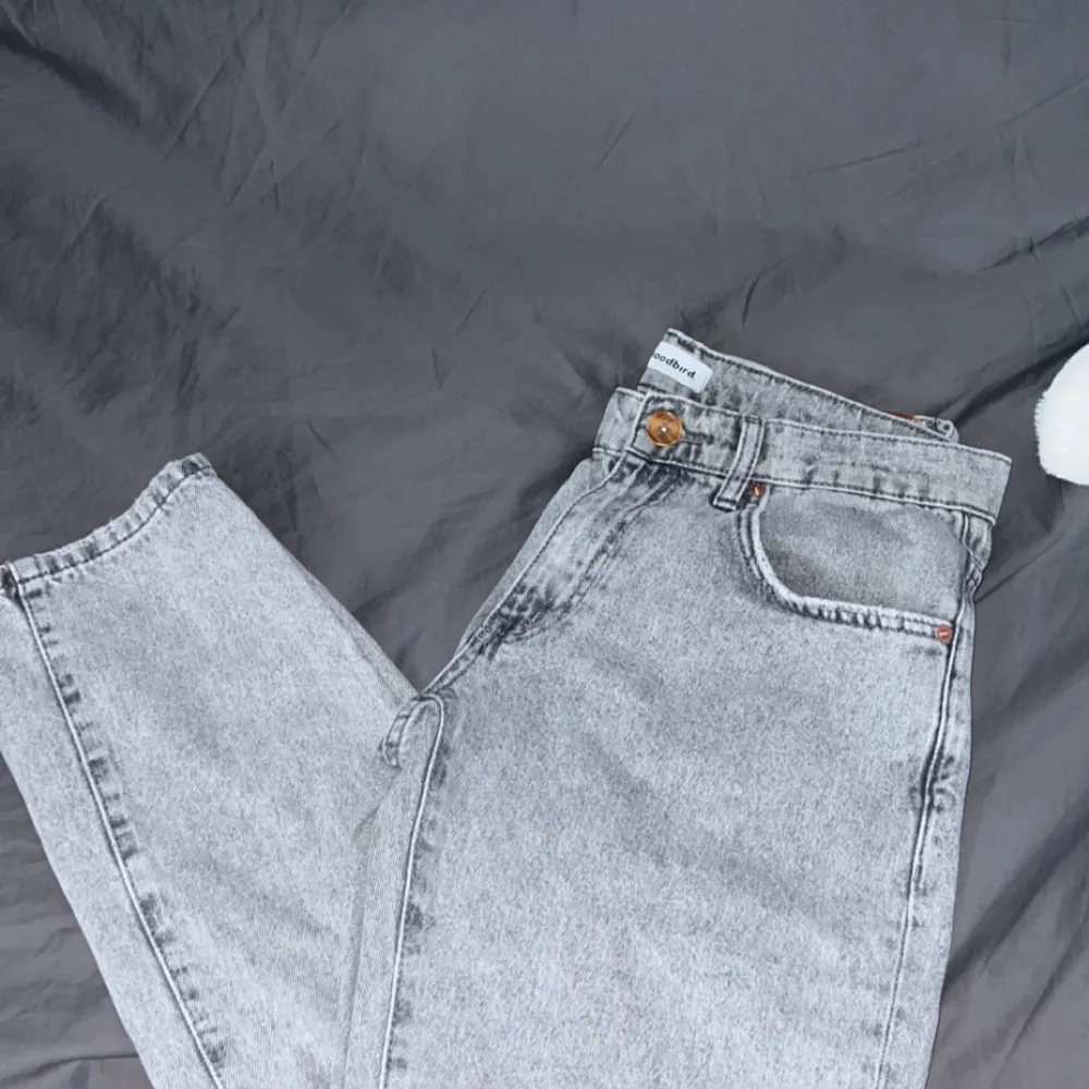 Schyssta woodbird jeans i storlek 29/32, nypris≈ 1000kr Hör av dig vid frågor osv😊. Jeans & Byxor.