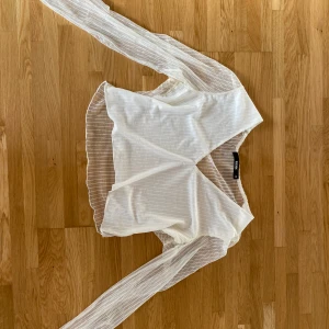 Tröja  - Tröja från Bik Bok, använd 1 gång. Storlek xs