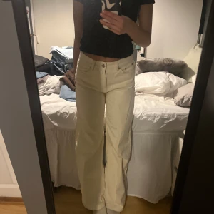 Junkyard wide leg jeans  - Nästan helt nya använt 2 gånger.  Storlek 25