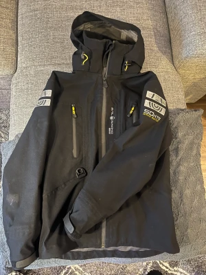 Sail racing gortex  - Sail racing gortex jacka , perfekt till våren ! 