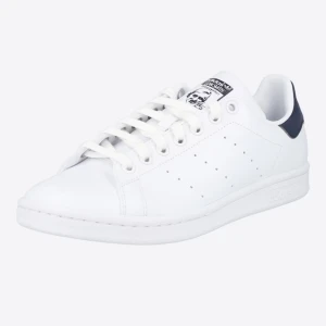 Adidas skor - Adidas stan Smith i storlek 38 använd få tal gånger i bra skick 