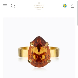 Caroline svedblom ring  - Caroline svedbom ring i en fin orange färg 😍 Använd fåtal gånger. Nypris 595. Säljer för 300+ frakt