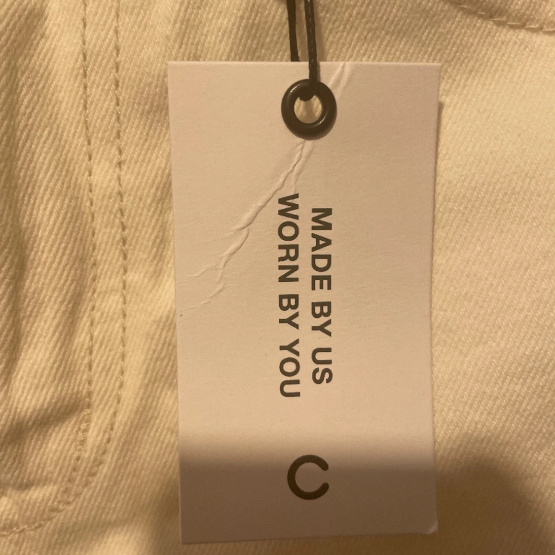 Krämvita shorts - 90