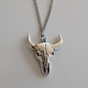 Vintage retro stil halsband  - I mycket fint skick Okänd metall 