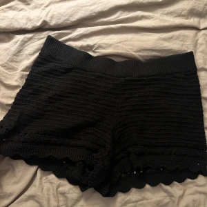 Virkade Strand shorts - Dessa shorts från Gina  Aldrig använda Nypris 279kr