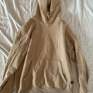 Hoodie, Jack & Jones - Storlek S beige hoodie från jack & Jones