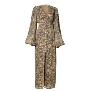 Adoore klänning - Intressekoll på den slutsålda och populära adoore klänning. Aldrig använd med prislappen kvar 