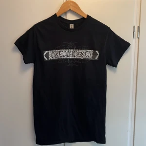 Varg2tm Cease 2 Exist t-shirt - Cease 2 exist tee Bra skick inga defekter 🫡 Storlek S