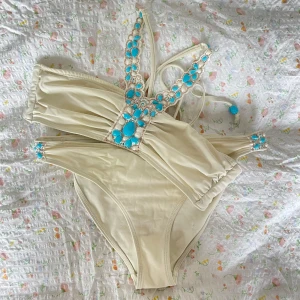 Bikini!! - Sjukt snygg bikini som jag säljer för den tyvärr är lite för liten för mig🥲❤️