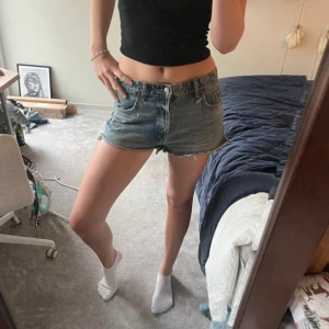 Zara jeansshorts  - Snygga blåa jeansshorts från Zara