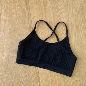 Filippa K  - Filippa K Soft Sport Seamless BH  Aldrig använd pga fel storlek