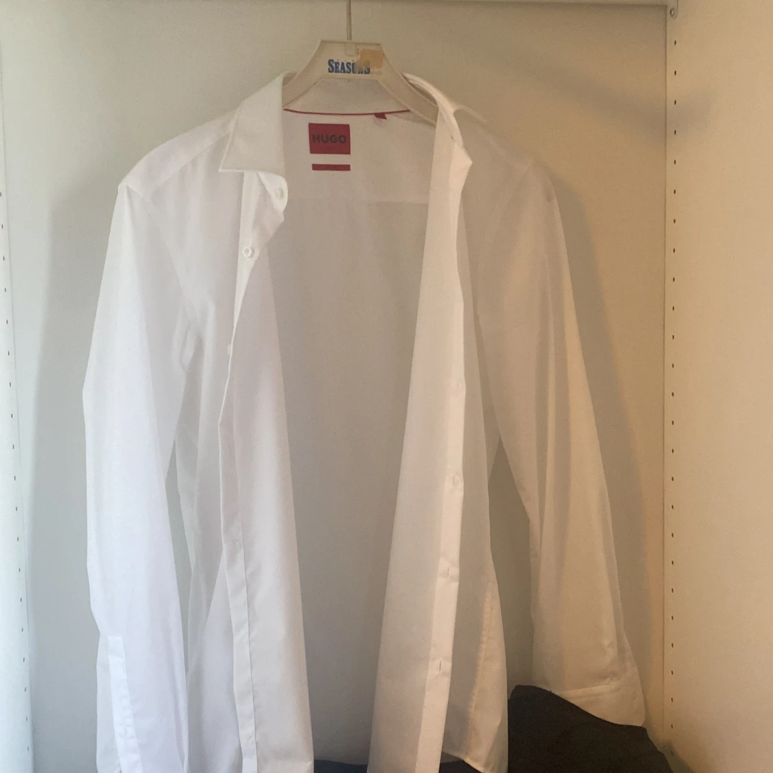 Hugo Boss Slim Fit skjorta storlek M