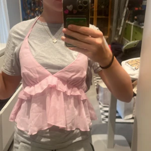 Rosa topp - Jättefin topp, vet tyvär inte vart den är ifrån. Inga defekter! Skriv vid frågor!