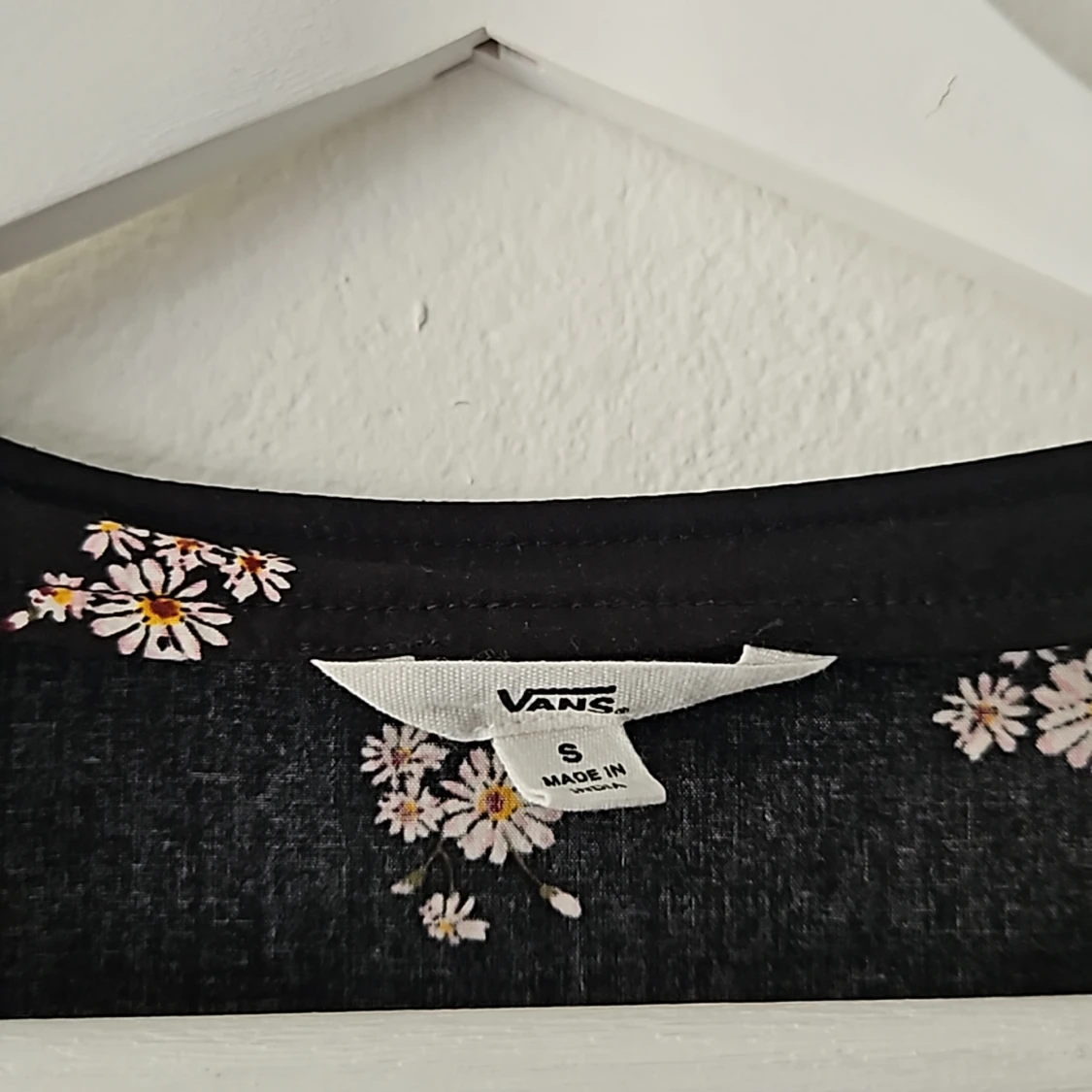 Kortärmad blommig klänning - 91