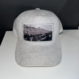 Pianotti keps - Pianotti keps i fint skick Ny pris 795