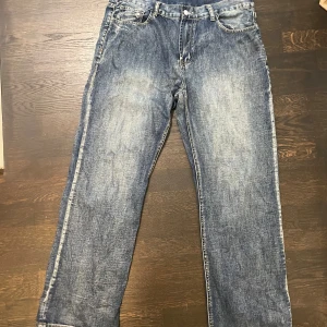 Jeans  - 32/36 Jättebra skick Vet ej märket