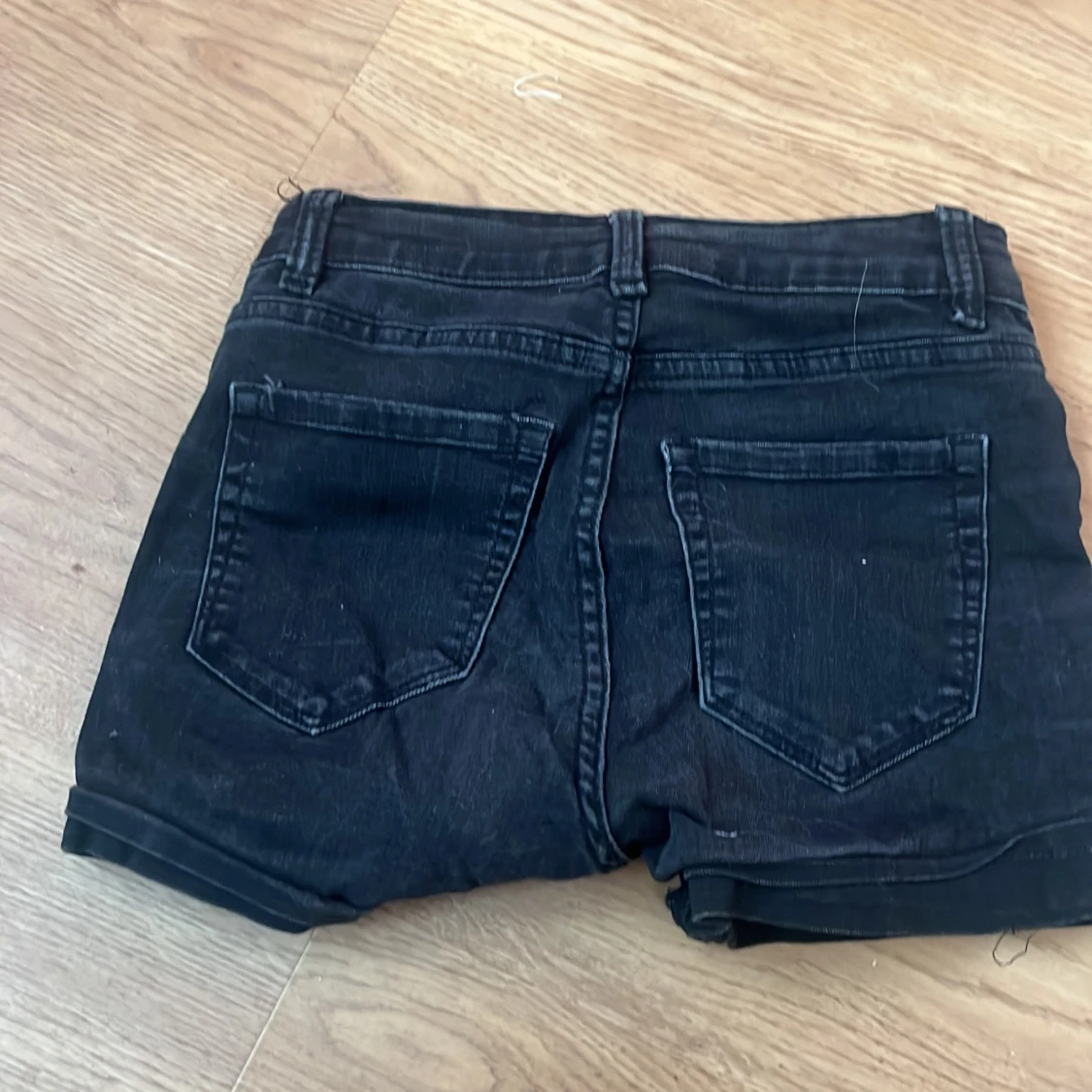 Svarta jeansshorts - 90