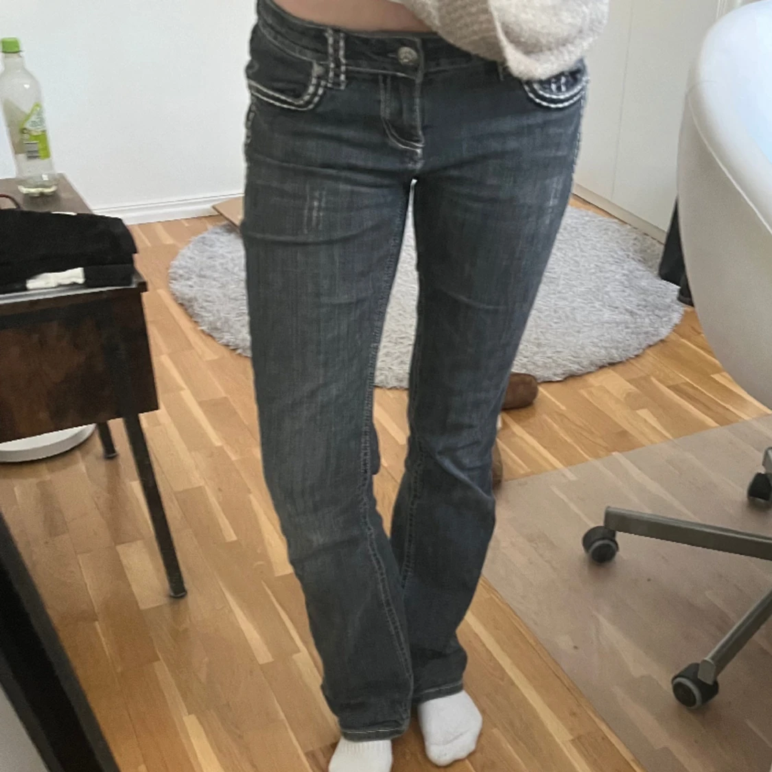 Lågmidjade bootcutjeans