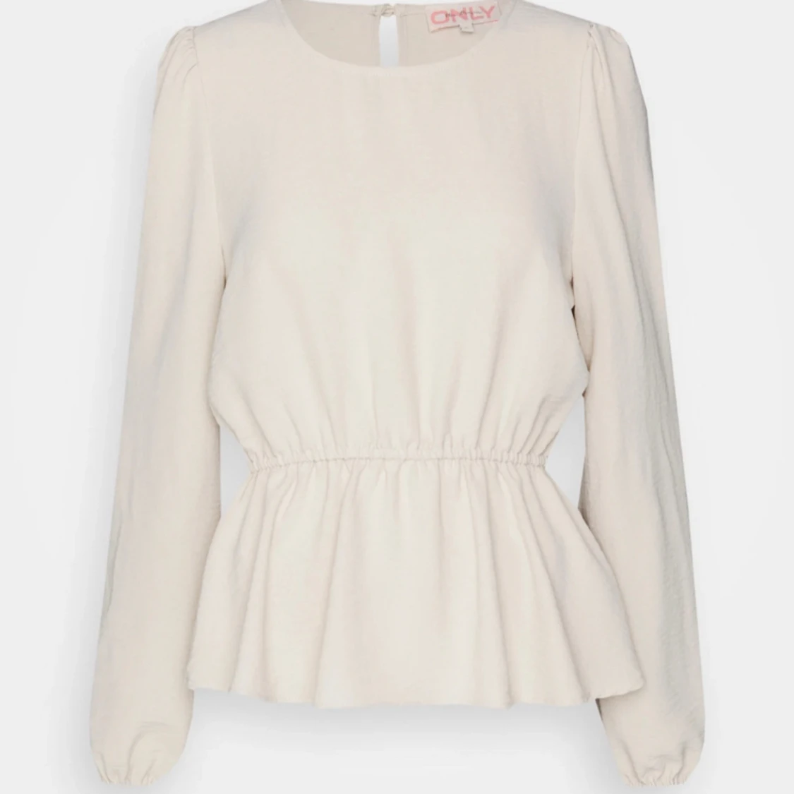 Oanvänd blus från Only.  - 91