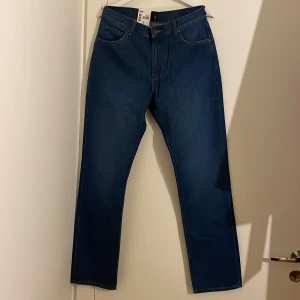 Lee west jeans - Avslappnad passform. 77%bomull, 23%hampa. Oanvända.