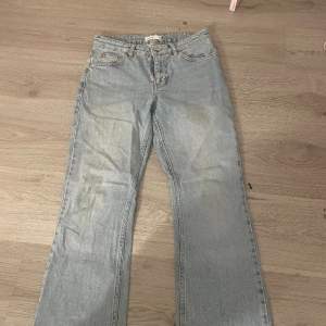 Low waist jeans säljer då dom är förstora  för mig. Skriv för fler bilder och frågor❤️