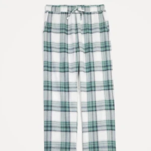 Rutiga pyjamas byxor - Fina pyjamas byxor köpta på Hm. Älskar dom men har köpt nya. ❤️ skriv om ni vill ha fler bilder ❤️