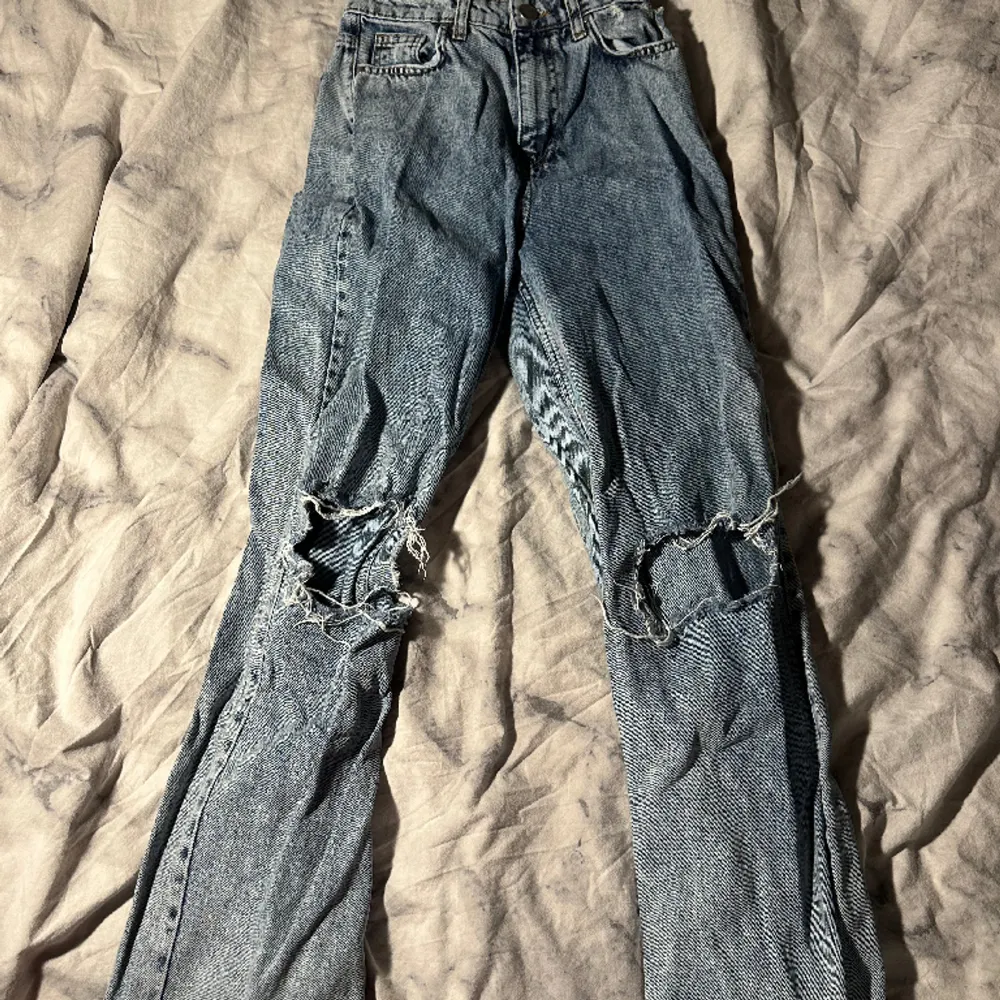 En favorit enligt mig. Säljer pågrund av att jag inte använder dem så mycket längre.. Jeans & Byxor.