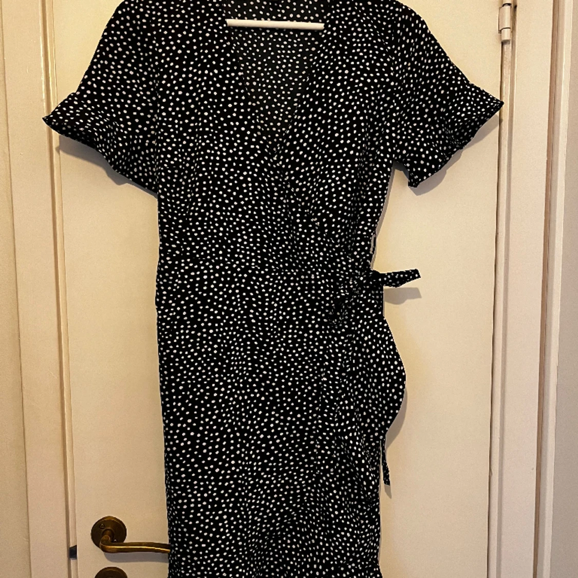 Prickig sommarklänning