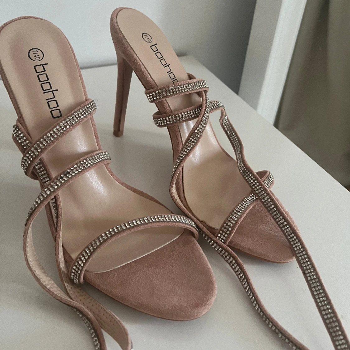 Klackskor med diamanter  - 91