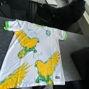 Brasil jersey limited edition  - Helt ny , dm om nie intresserad priset kan vi snacka oxå