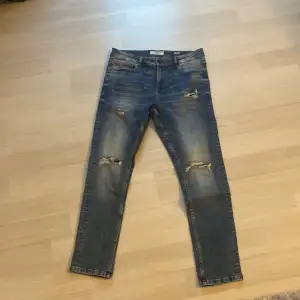 Har aldrig använt dom fin jeans som passar till de mesta 