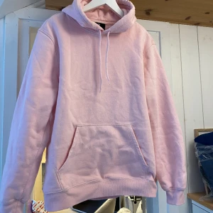Hoodie H&M - Ljusrosa hoodie från H&M! I fint skick!