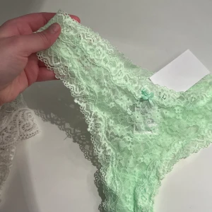 Gröna trosoe - Oanvända såklart, storlek M 