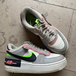 Nike airforce  - Dessa fina skor kommer dessvärre inte till användning. Super fint skick, inte använda mer än 3-4 gånger.  Storlek 38