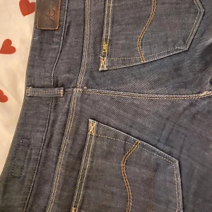 Lågmidjade vintage jeans - Super snygga vintage jeans har aldrig haft de på mig 