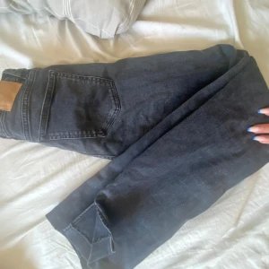 Jeans - Helt nya o använda