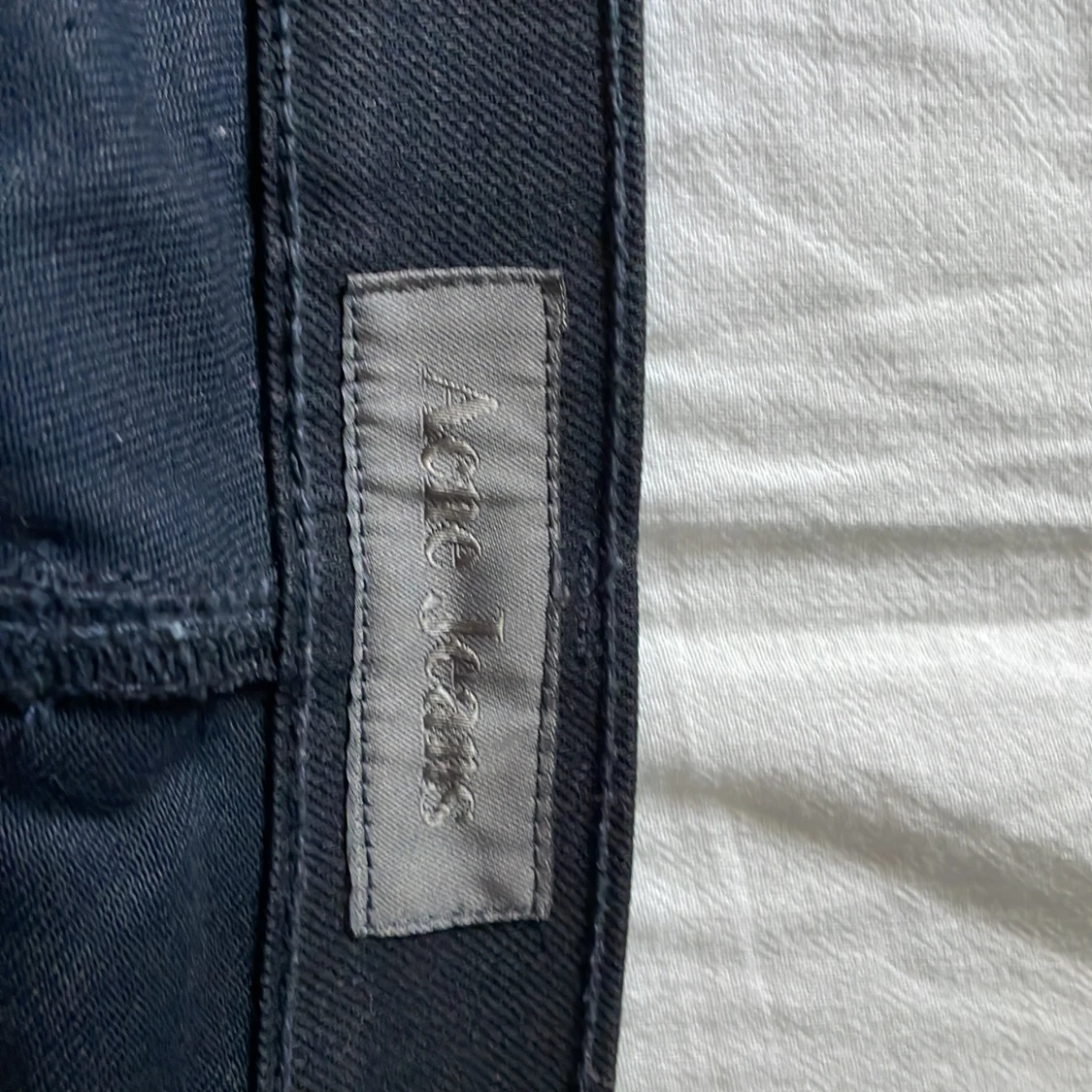 Svarta acne jeans - 90