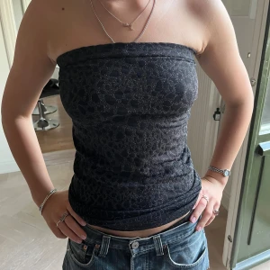 Topp/klänning - ((Säljer massa fint då jag ska flytta så kolla profilen!💞💞)) som denna bandeau som kan användas både som topp och klänning💕