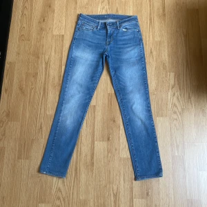 Levi’s jeans - W26/L32
